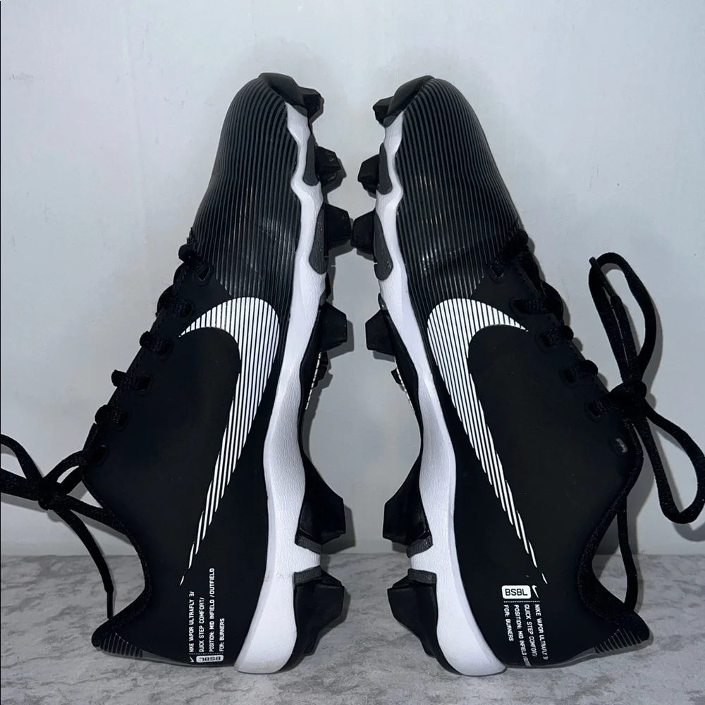 Nike Vapor Ultrafly 3 Fastflex Black and White Cleats